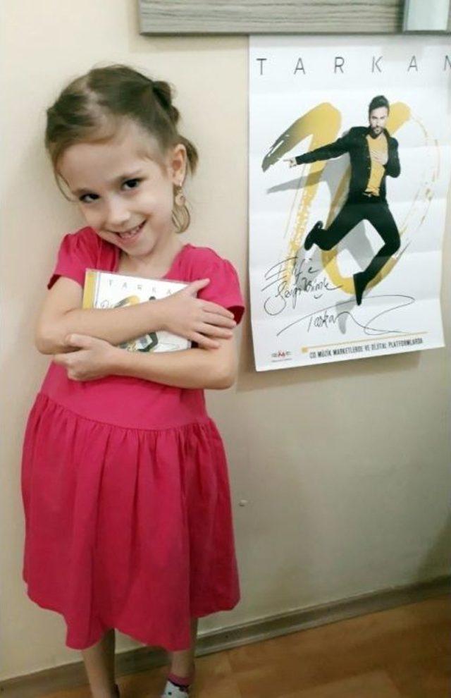 Megastar Tarkan’dan Alkışlanacak Davranış 2