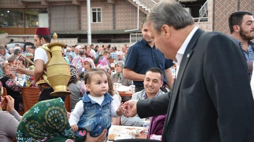 Yunusemre&rsquo;de İftar Sofrası &Uuml;&ccedil;pınar&rsquo;da Kuruldu
