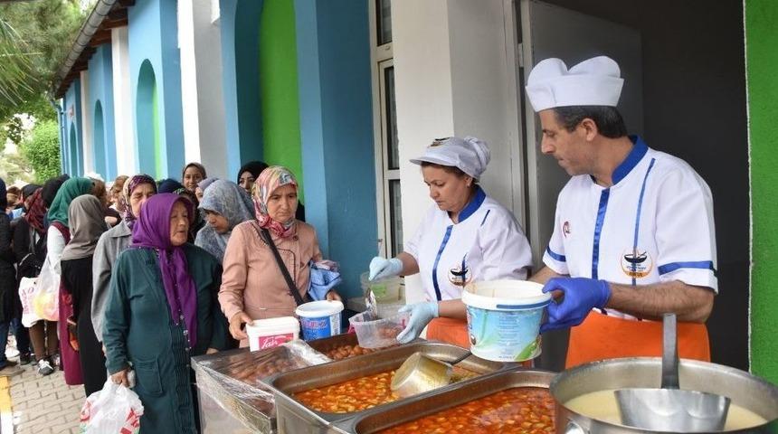 Aşevi Faaliyetlerini Aralıksız Devam Ediyor