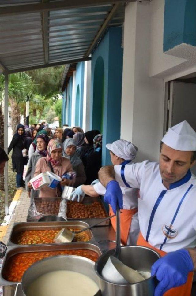 Aşevi Faaliyetlerini Aralıksız Devam Ediyor