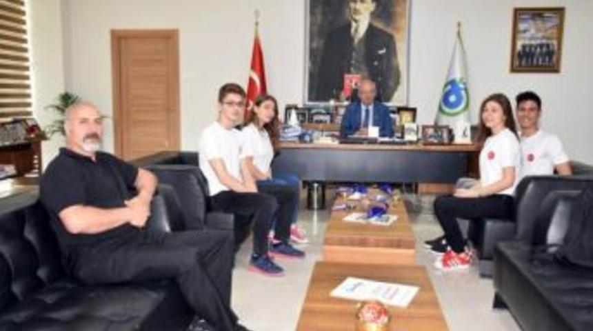 Başkan Kadir Albayrak Sporcuları Ağırladı
