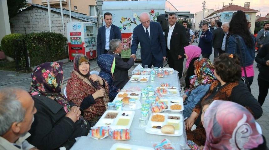 Odunpazarı Belediyesi Mahalle İftarlarını S&uuml;rd&uuml;r&uuml;yor