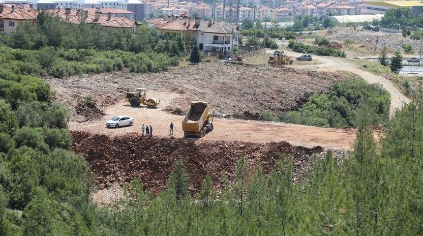 B&uuml;y&uuml;kşehir&rsquo;den Toki Hastane Arasına Alternatif Yol