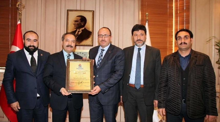 Rekt&ouml;r G&uuml;r&rsquo;e Anlamlı Ziyaret