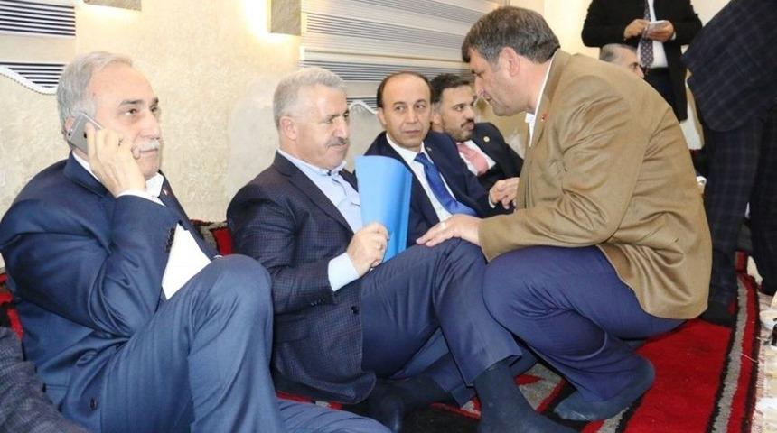 Ayhan, Yol Ve İletişim Sorununu Bakan Arslan&rsquo;a Anlattı