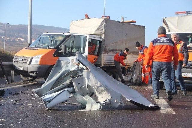 Hurdaya D&ouml;nen Otomobilden S&uuml;r&uuml;c&uuml; Sağ Kurtuldu 1