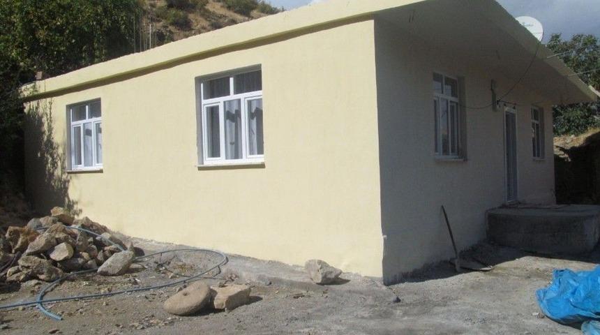 Batman&rsquo;ın Sason İl&ccedil;esinde 14 Aileye Ev Yardımı