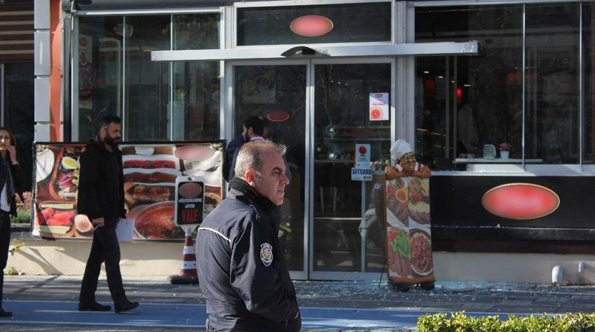 B&uuml;y&uuml;k&ccedil;ekmece&rsquo;de Pastanede Kavga: 1 Yaralı