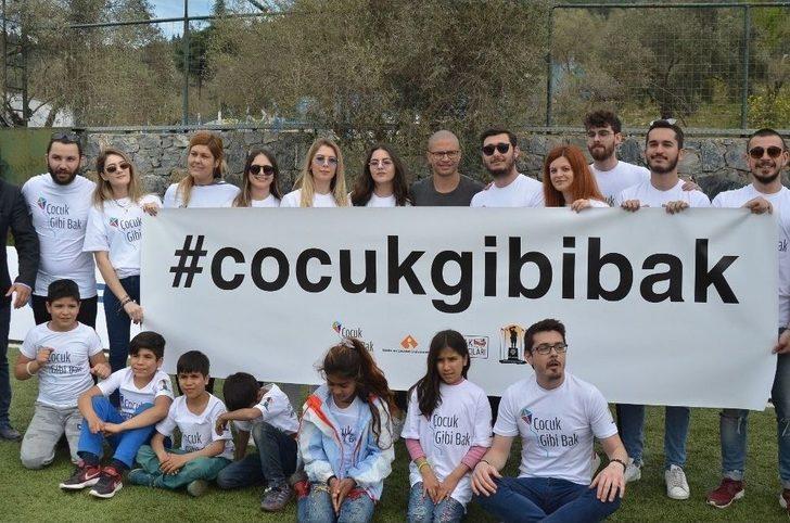 Bakan Osman Aşkın Bak, Alex De Souza İle Sahaya İndi G1