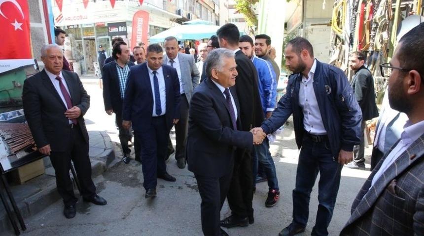 Başkan B&uuml;y&uuml;kkılı&ccedil;, Camikebir Esnafını Ziyaret Etti