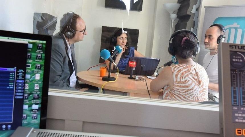 T&uuml;rkiye&rsquo;deki Suriyeliler&rsquo;in Sesi Oldu