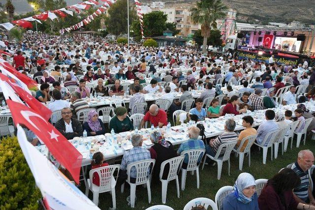 Gönül Sofraları Aydıncık’ta Kuruldu