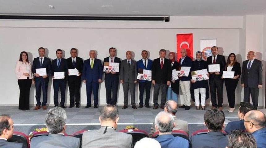 Denizli’de ‘beyaz Bayrak Ve Beslenme Dostu Okul Sertifikaları’ Dağıtıldı