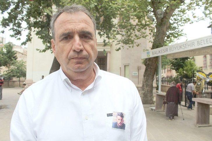 Ayvalık’ta Batan Tekne Sahibinin Cenazesi Gözyaşları Arasında Toprağa Verildi G3