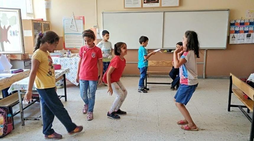 Çocuklar Bu Tiyatroda Sanatı Öğrenecek