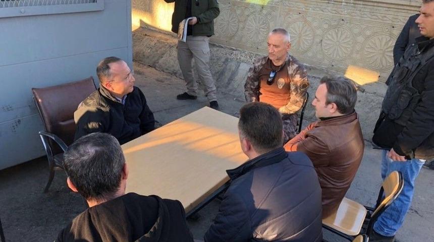 Vali Atik G&uuml;venlik Noktalarını Denetledi