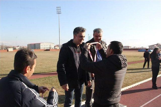 Erzincan’da Masterler Ve Veteranlar Atletizm Yarışmaları Yapıldı