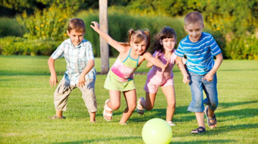 &Ccedil;ocuk Oynayarak &Ouml;ğrenir