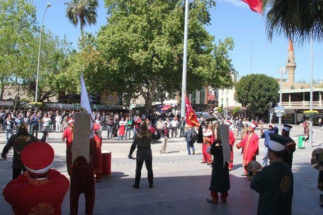 Serik Belediyesi Mehter Takımı Kurdu