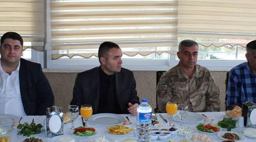 Hatay Gazeteciler Cemiyetinden Vanlı Gazeteci &Ccedil;urku&rsquo;ya Plaket