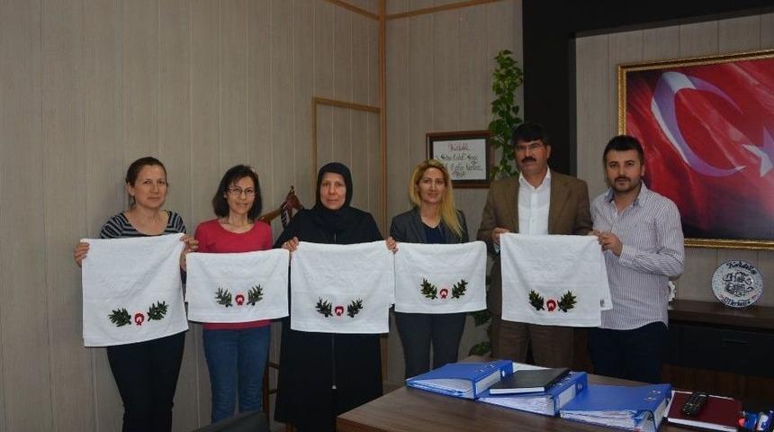 Afrin&rsquo;deki Askerlere El Emeği G&ouml;z Nuru Hediyeler