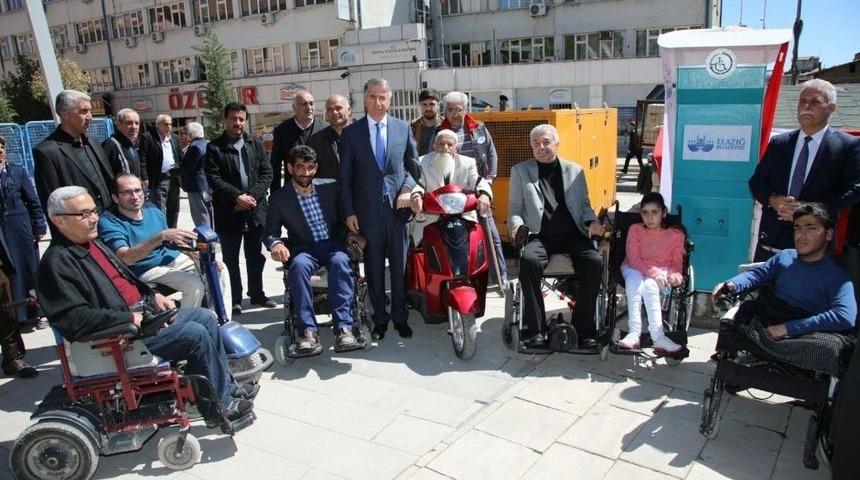 Belediyeden 6 Adet Şarj Dolum İstasyonu