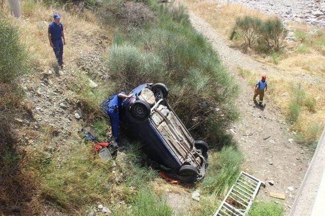 Polis Memurunun Kullandığı Otomobil Köprüden Uçtu