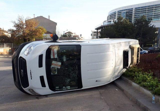 Ankara’da İşçi Servisi İle Minibüs Çarpıştı: 5 Yaralı