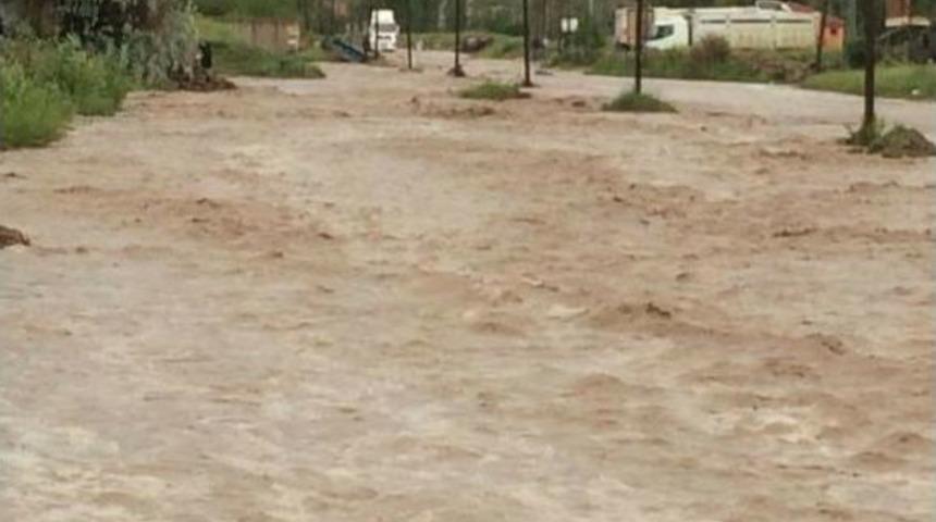Nevşehir’de Köyü Sel Vurdu