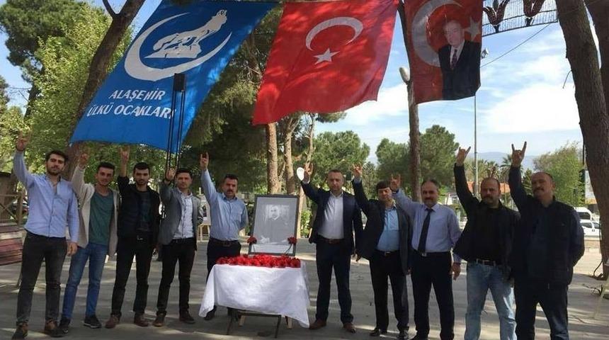 Alparslan T&uuml;rkeş Vefatının 21. Yılında Alaşehir&rsquo;de Anıldı