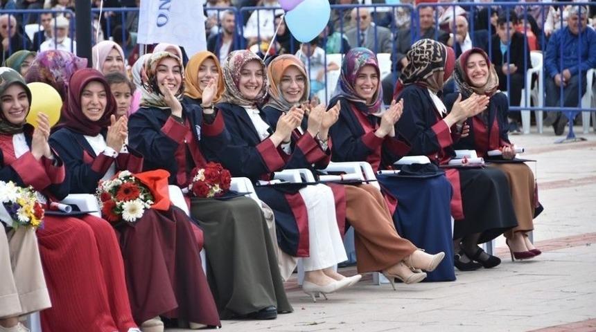 Om&uuml; İlahiyat Fak&uuml;ltesi 500 Mezun Verdi