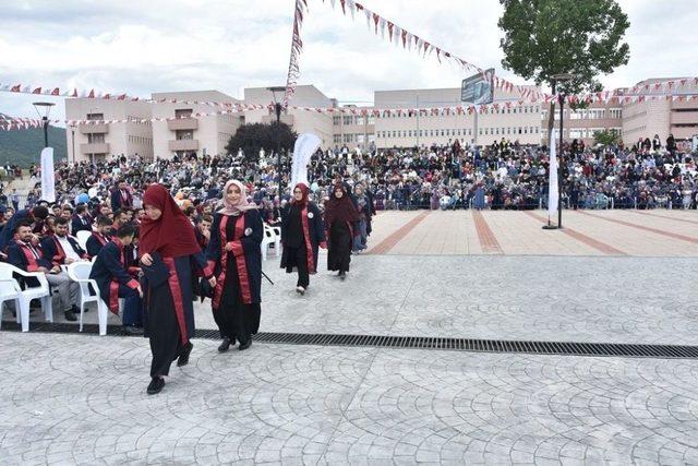 Omü İlahiyat Fakültesi 500 Mezun Verdi