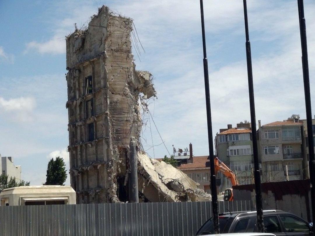 Atat&uuml;rk K&uuml;lt&uuml;r Merkezi&rsquo;nde Son Duvar Yıkıldı