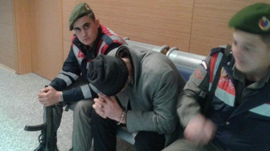 3 &Ccedil;ocuk Annesi Eşini &Ouml;ld&uuml;ren Koca Adliyeye Sevk Edildi