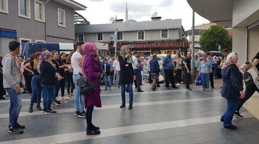 (&ouml;zel Haber) Avm&rsquo;de Biber Gazı Paniği