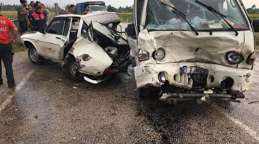 Kadirli&rsquo;de Trafik Kazası: 3 Yaralı