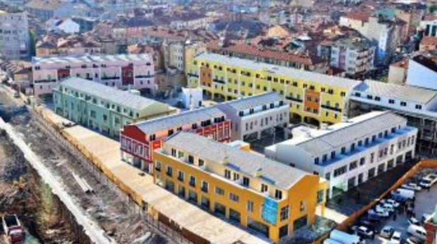 Piri Mehmet Paşa &Ccedil;arşısındaki İşyerleri Satışa Sunuluyor