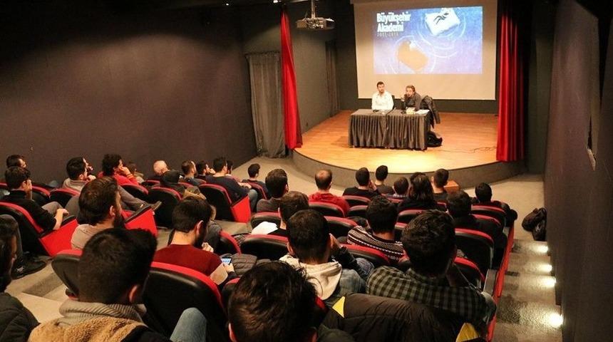 &lsquo;futbol Sosyoloji Seminerleri&rsquo;nin Konuğu Uğur Karakulluk&ccedil;u Oldu