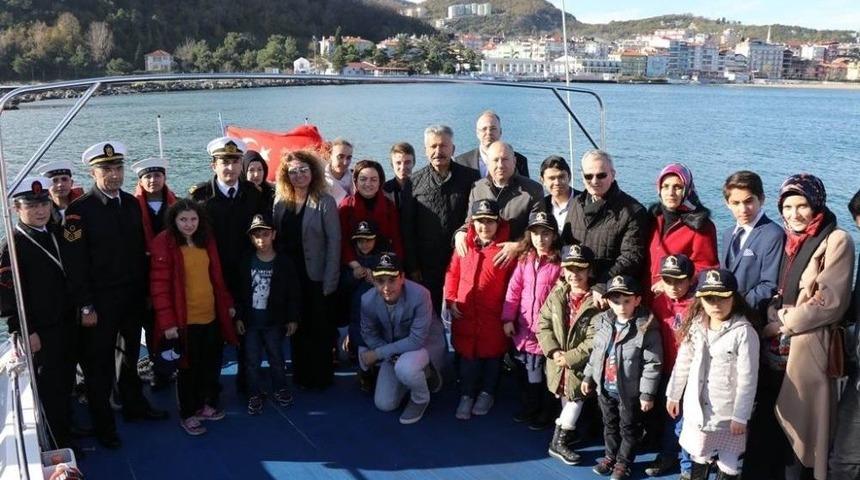 Valilikten &Ccedil;ocuklara Yat Gezisi