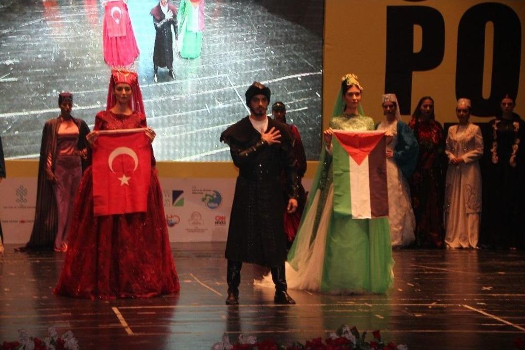 Mankenlerden Kud&uuml;s Tepkisi