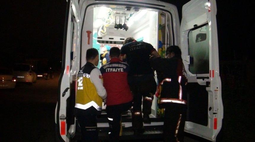 Geri D&ouml;n&uuml;ş&uuml;m Tesisinde Yangın &Ccedil;ıktı... Dumandan Zehirlenen İtfaiye Eri Hastanelik Oldu