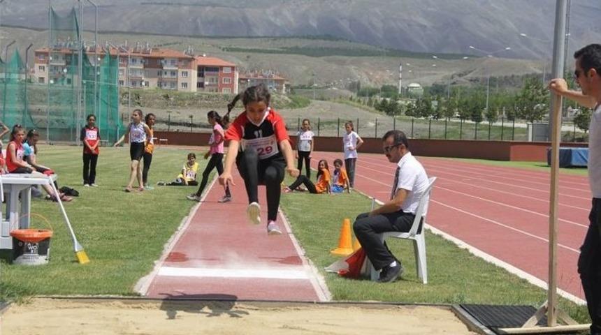 Atletizm Festivali B&ouml;lge Birinciliği Yapıldı