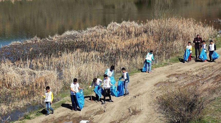 &Ccedil;evre M&uuml;fettişlerinin Hassasiyeti