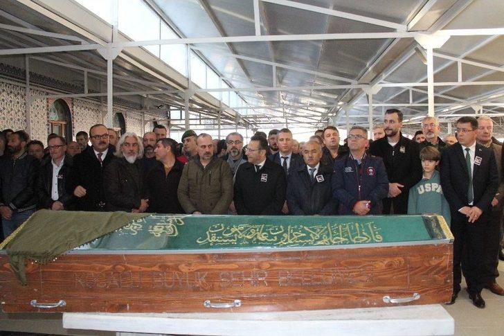 Maçta Hayatını Kaybeden Genç Bayan Futbolcu Toprağa Verildi G3