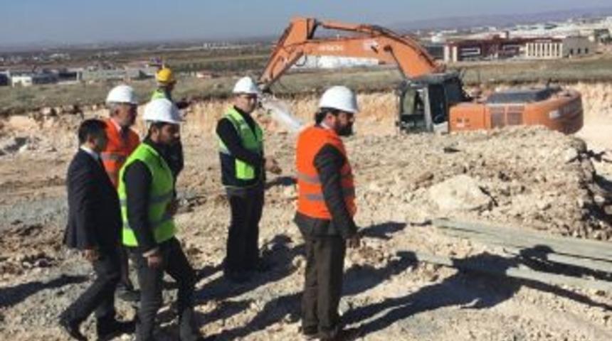 Rekt&ouml;r Akg&uuml;l, Yatırımları İnceledi