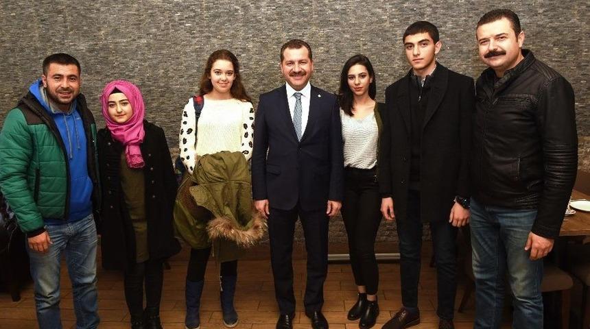 T&uuml;gva&rsquo;lı Gen&ccedil;ler Karesi&rsquo;de