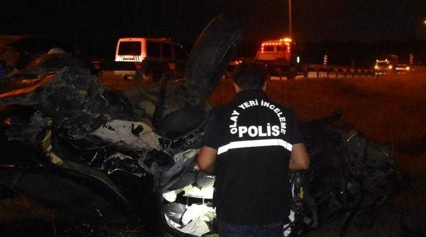 Belediye Otob&uuml;s&uuml; Şof&ouml;r&uuml; Kazada &Ouml;ld&uuml;