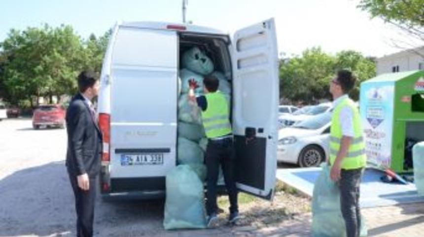 Kartepe&rsquo;de 36 G&uuml;nde 2 Ton 560 Gram Tekstil Atığı Toplandı
