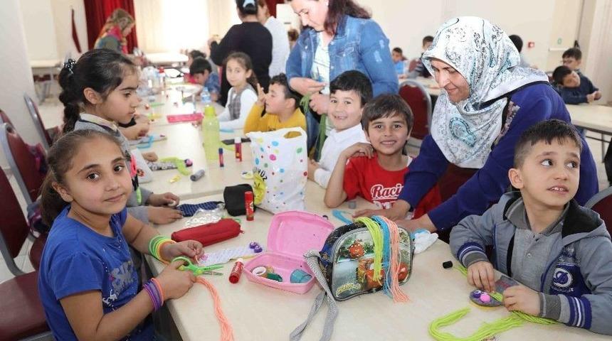 Bayraklı&rsquo;da Kukla Şenliği