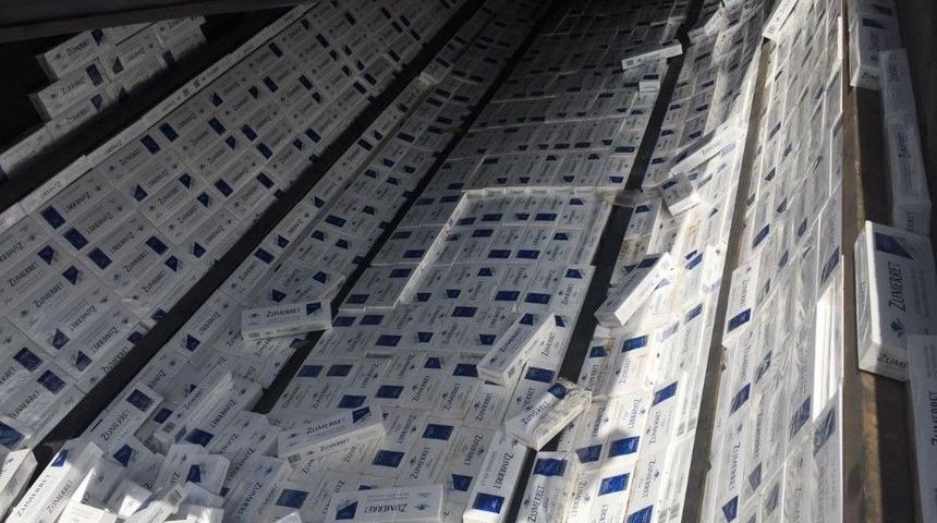 Van&rsquo;da 22 Bin 500 Paket Ka&ccedil;ak Sigara Ele Ge&ccedil;irildi